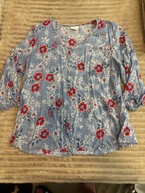 J Jill Women’s Light Blue Floral V-Neck Blouse with Red Accents and Buttons XL